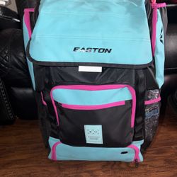 Easton Voyager Roller Bag With Helmet And Bat