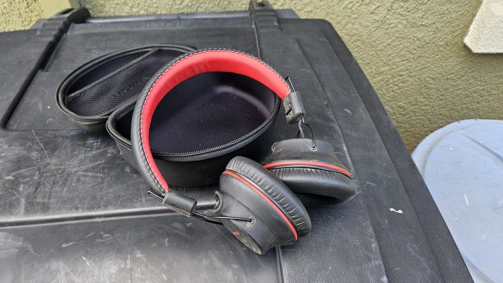 Bluetooth Headphones with Case