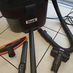 Shark Mess Master Vacuum Cleaner 