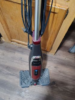 Shark genius intelligent floor mopper