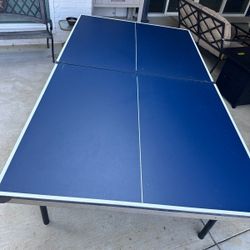 Mesa De Ping Pong, Es La Pura Mesa Pido 130 Está En Perfectas Condiciones 