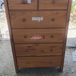 Chest of drawers.  Real wood 🪵