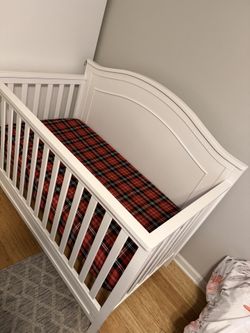 Crib + Mattress