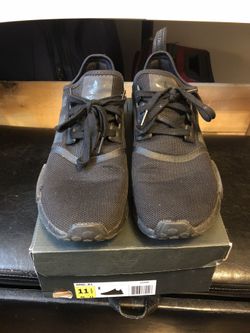 Triple Black adidas nmd