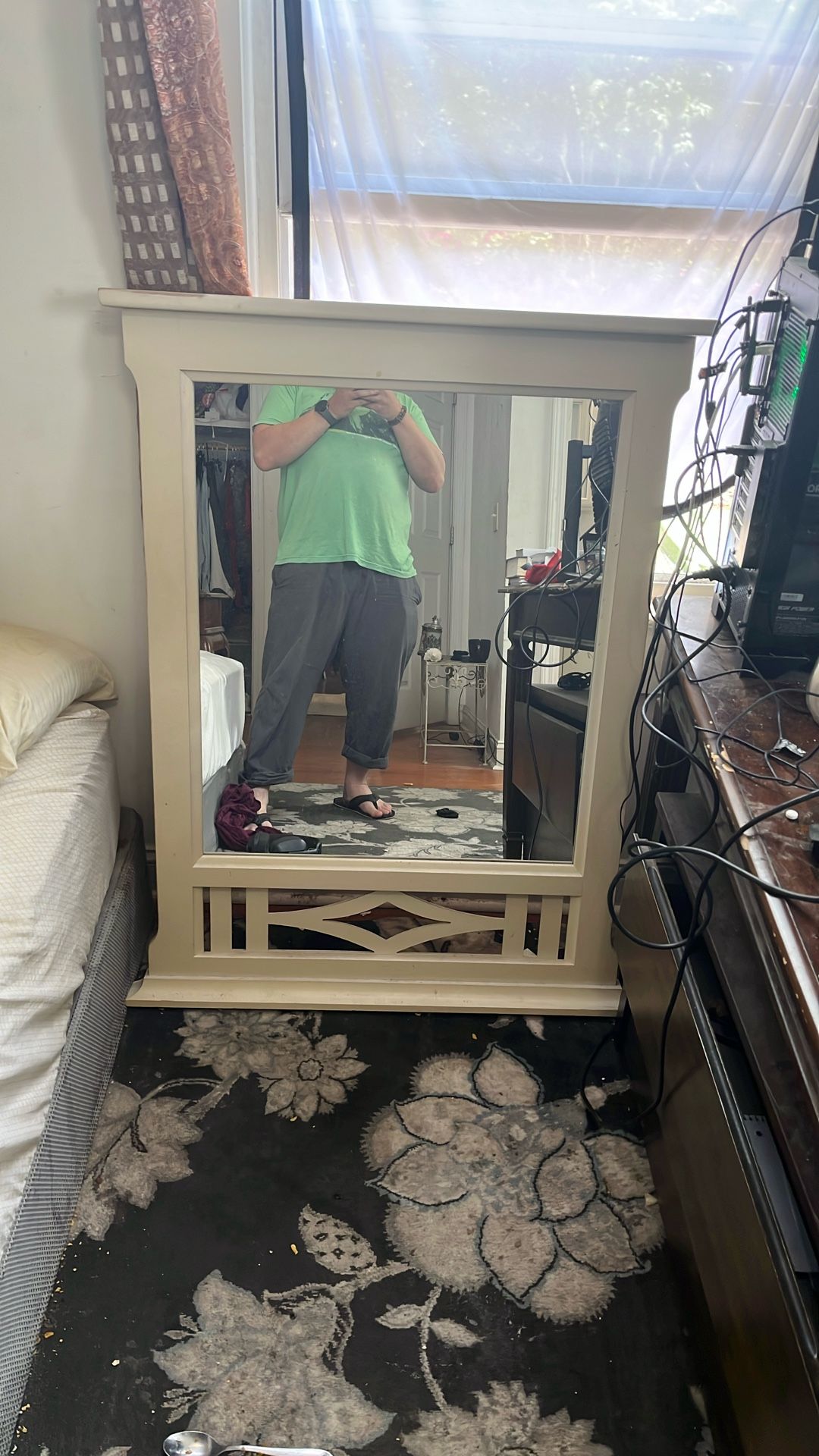 Mirror Very Nice No Songs Or Scratches Gonna Miss It!