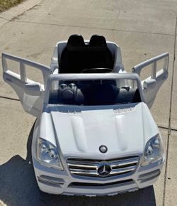 Mercedes kids ride on car
