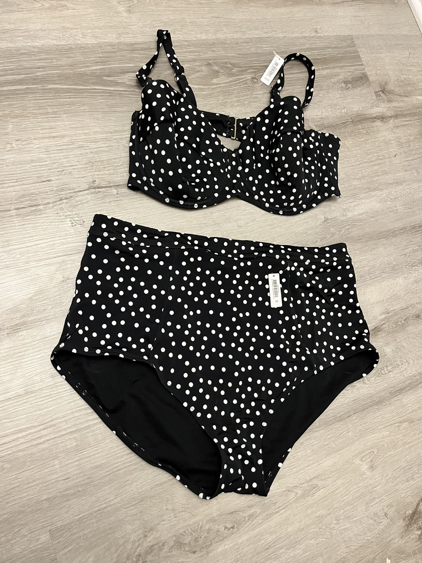 Plus Size - New- Polka Dot Bikini (42DD/3XL)