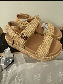 Brand new Steve Madden sz 6 sandals