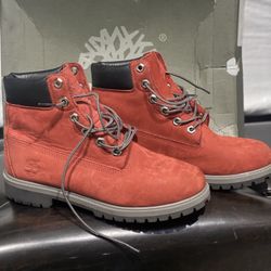 Timberland Waterproof Boots - Junior boys Sz 6 