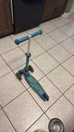 Child’s mini scooter