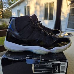 Jordan 11 "Space Jam" Size 10.5 - 2009