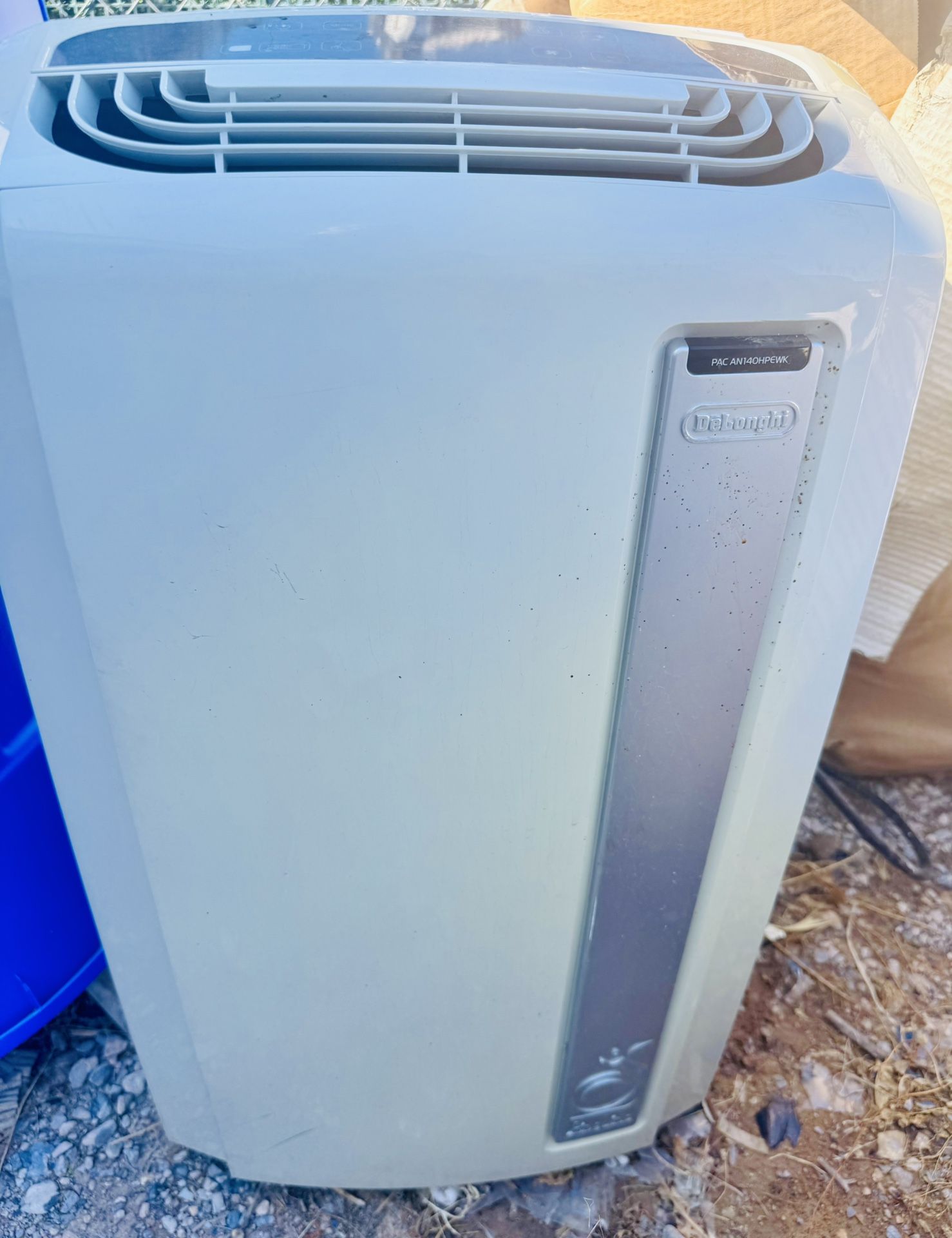 DeLonghi AN140HPEWKC 14,000 BTU Single Hose Portable Air