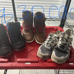 Shoes Size 10 1/2  Man  ( 30 Each 
