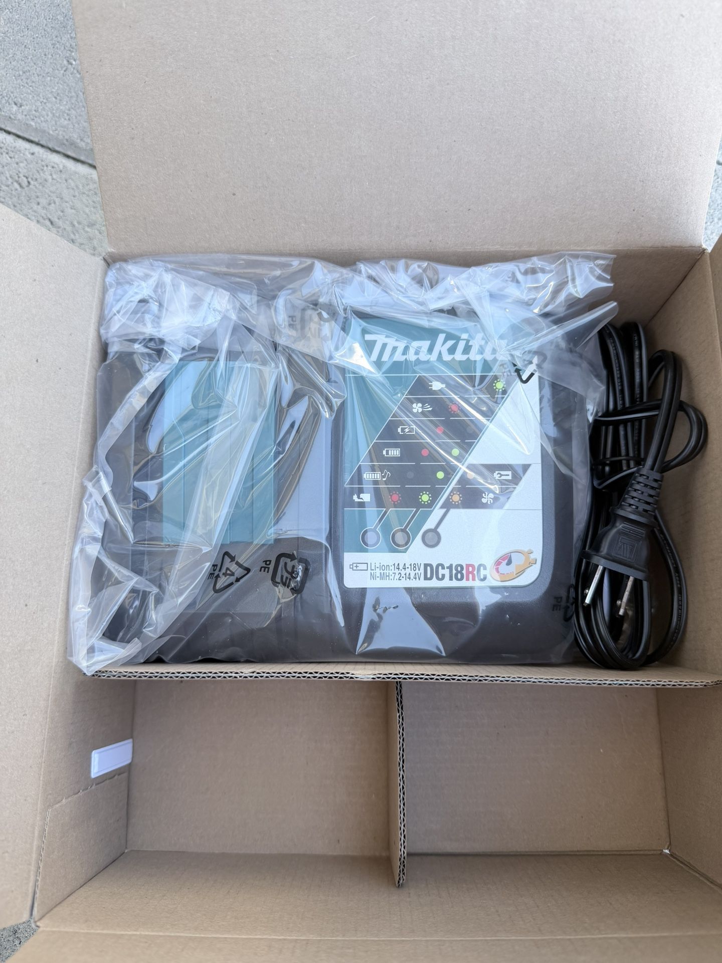 New MAkita Battery Charger