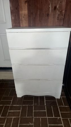 FREE DRESSER