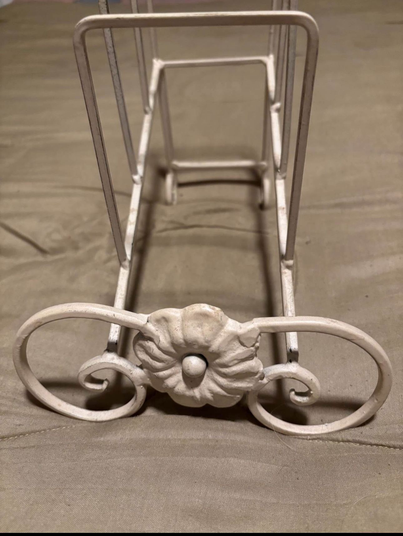 STAND metal decorative Multi Plate cookware lids covers baking pans files Holder