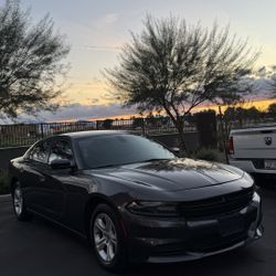 2018 Dodge Charger SXT Sedan