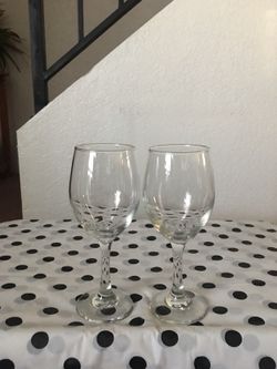 Wine glasses (12oz) $2 each