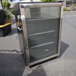 Frigidaire Wine And Drink Cooler