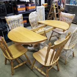 EXPANDABLE TABLE Like New!