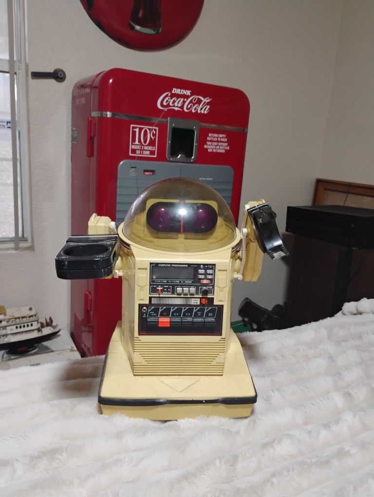 1984 TOMY Omnibot 5402 Space Robot Tape Player Cassette Untested For Parts Only