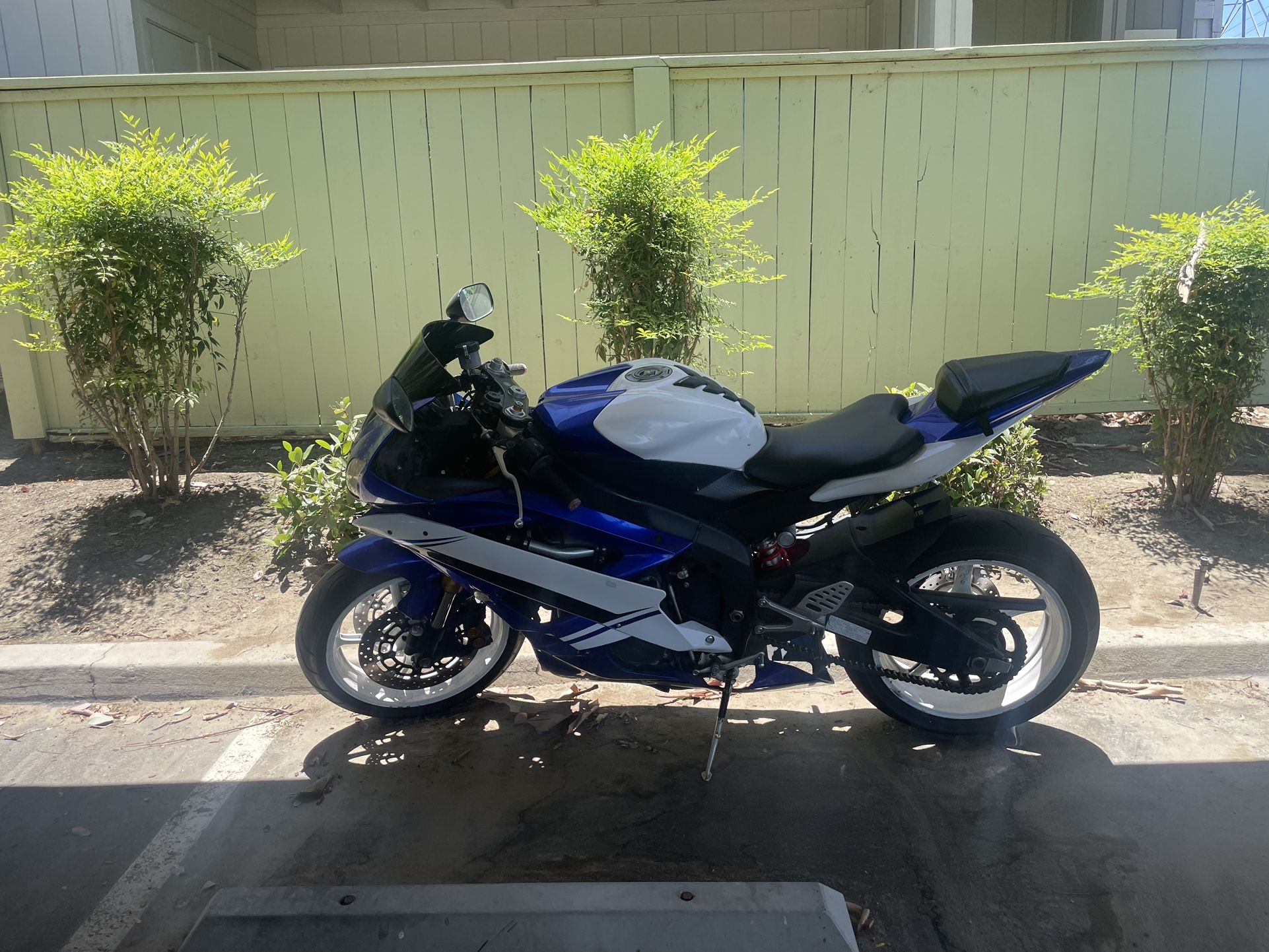 Motorcycle - Yamaha R6