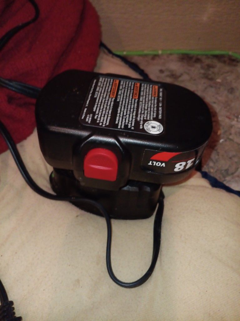 18 Volt Battery and Changer Used 2 Times Skil