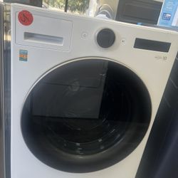 5.0 cu ft Cpcty White Front Load Stackable LG Washer 27” Wide @ $700 Off Retail!