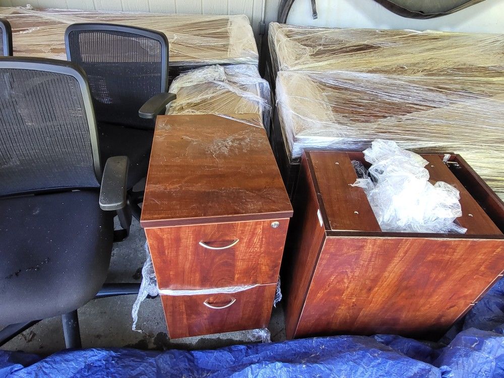 Office Desk, File Cabinets, Chairs