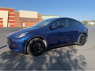 2022 Tesla Model Y Long Range AWD – Full Self-Driving – Deep Blue Metallic – Excellent Condition