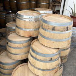 High Quality Empty Wine Barrel Planters 
