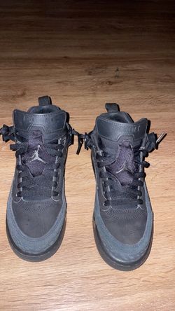 Black cats spiesz
