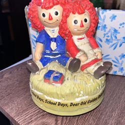 Raggedy Anne And Andy Music Box