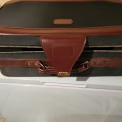 Beautiful 2 Piece Luggage Set 