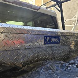 UWS Truck Tool Box