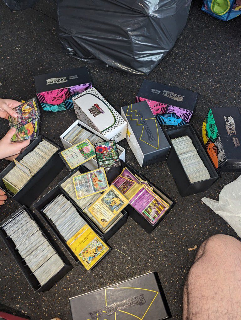 Pokemon Cards Over 1000 Of Them