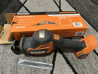 Reciprocating Saw And Battery Set