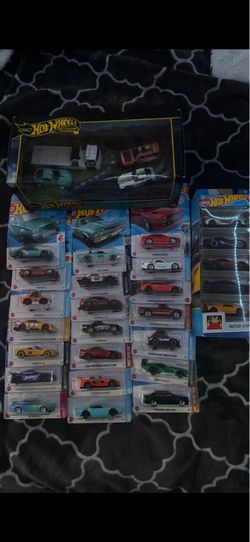 Hot Wheels Die-Cast Car Collection Lot