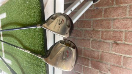 TaylorMade r5 Dual driver-3W set Need new grips.