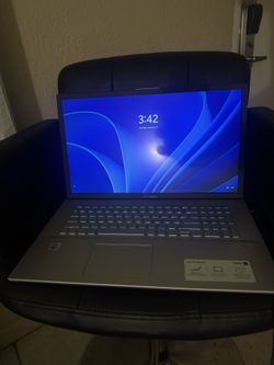 Asus Vivobook 17 Laptop