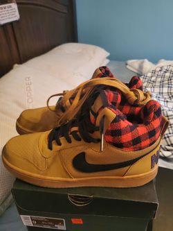 Hi Top Nike