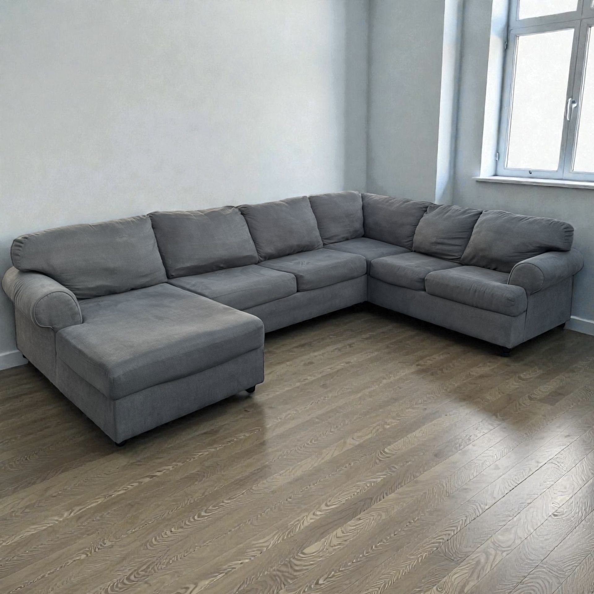 GREY SECTIONAL COUCH