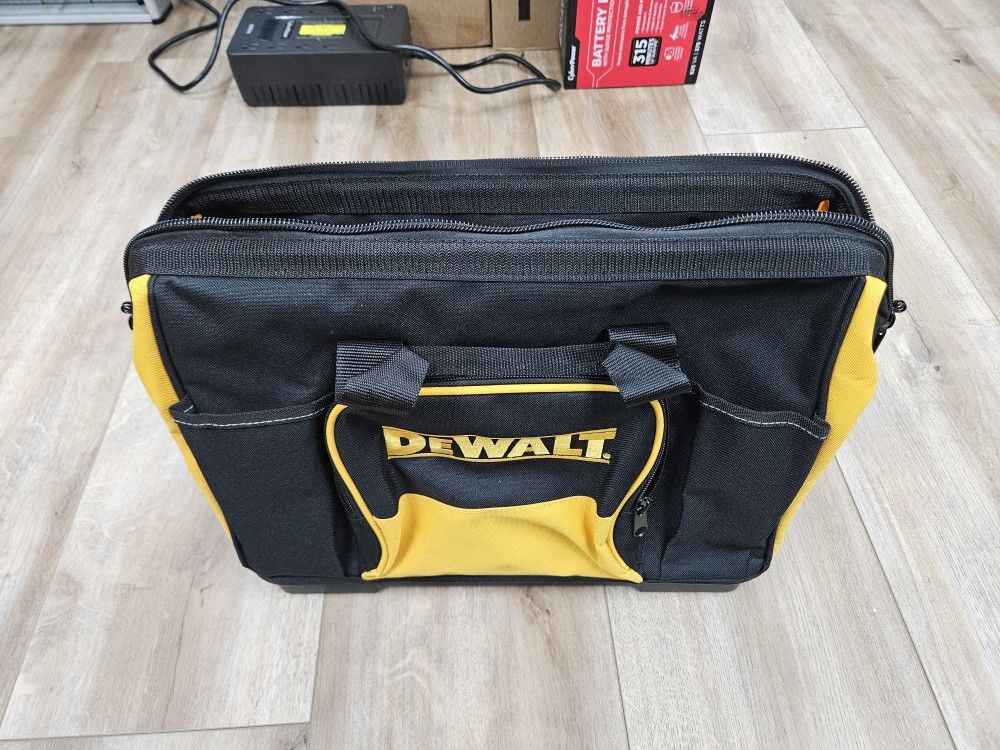 NEW DeWalt 16" Heavy Duty Hard Bottom Tool Bag Tool Tote