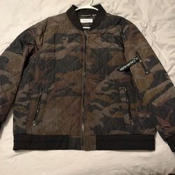 Calvin Klein Men’s Puffer Jacket