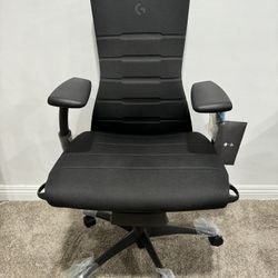 Herman Miller Embody Gaming Logitech