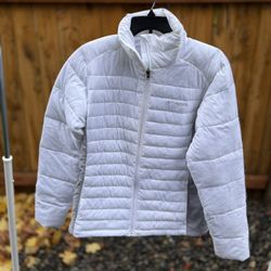 Columbia Women’s Lightweight Puffer Jacket – Size M – White