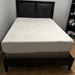 2 Full Beds Like New