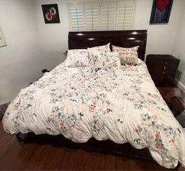 King Bedroom set Thomasville