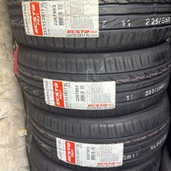 225/55/17 Kumho Tires 🛞 