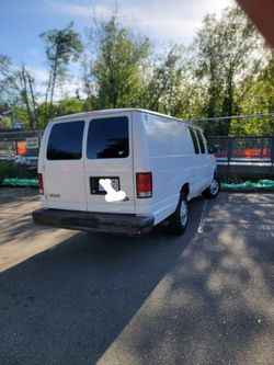 2001 Ford E-250